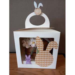 gevuld paasei melk met mix paaseitjes en pralines