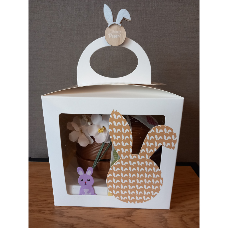 paasei melk gevuld met mix paaseitjes