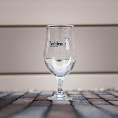 Nobilem glas